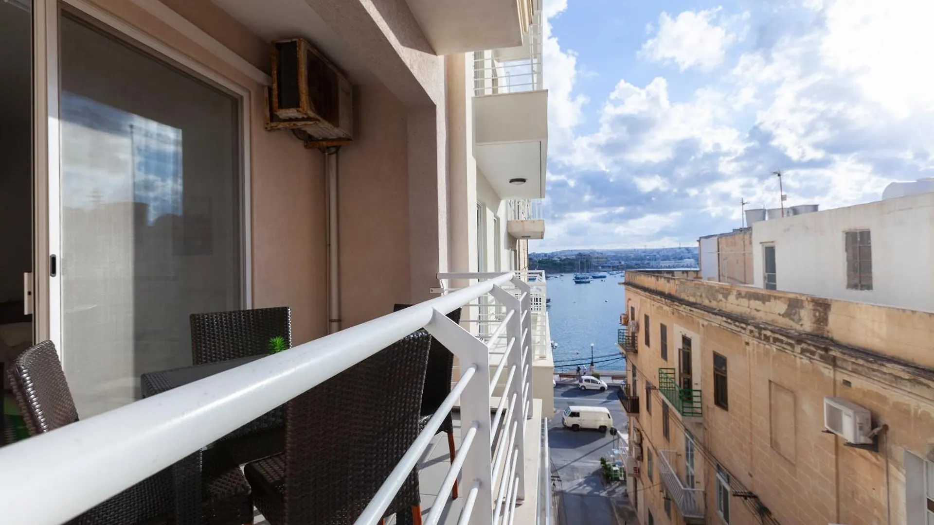 Seaside View Close To Sliema Ferries By Jl