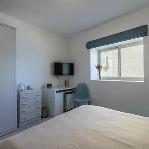 Kwatera prywatna Bedrooms With Ensuite Bathrooms, Sliema